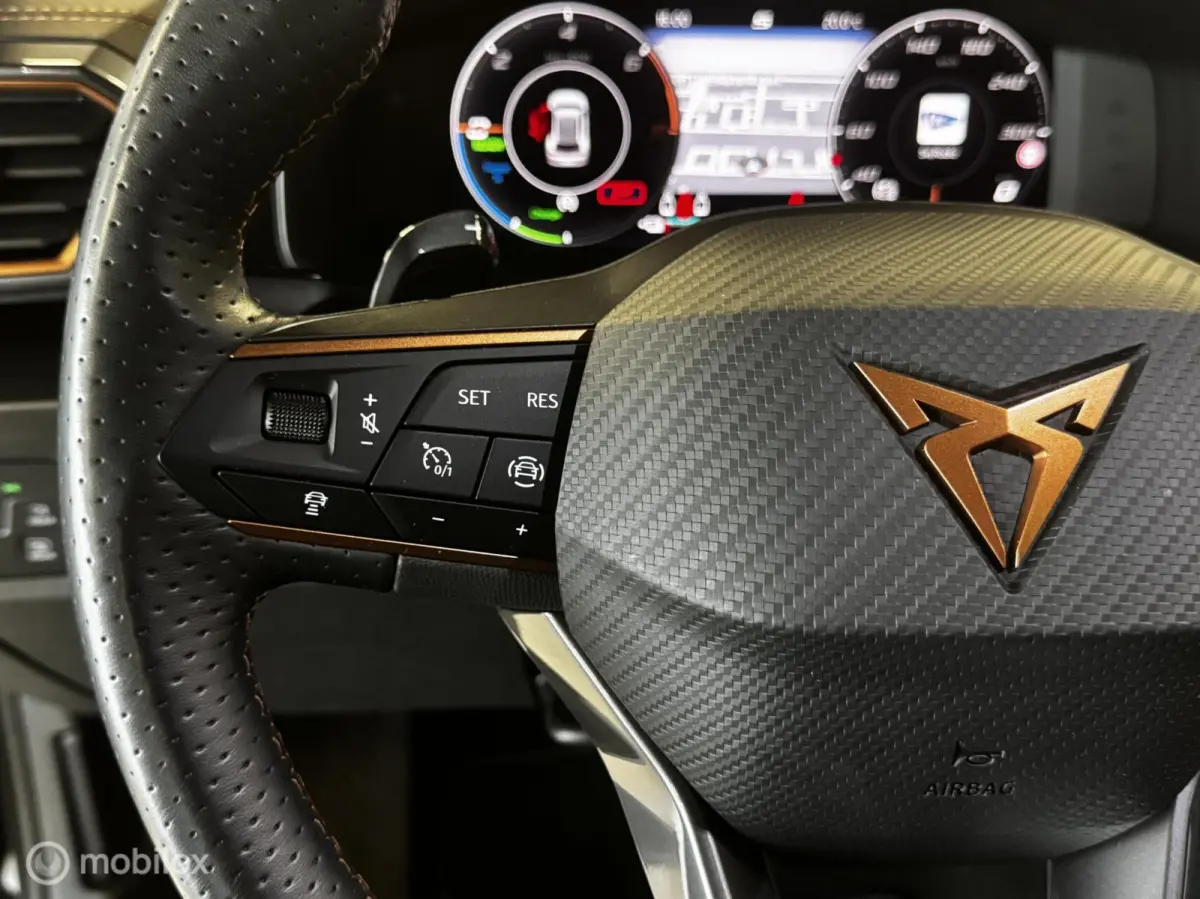 1.4 TSI e-Hybrid Essential | ACC | Camera | Keyless | 19” LM