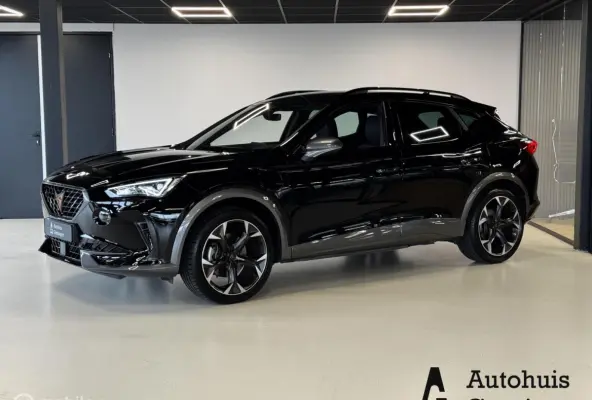 1.4 TSI e-Hybrid Essential | ACC | Camera | Keyless | 19” LM