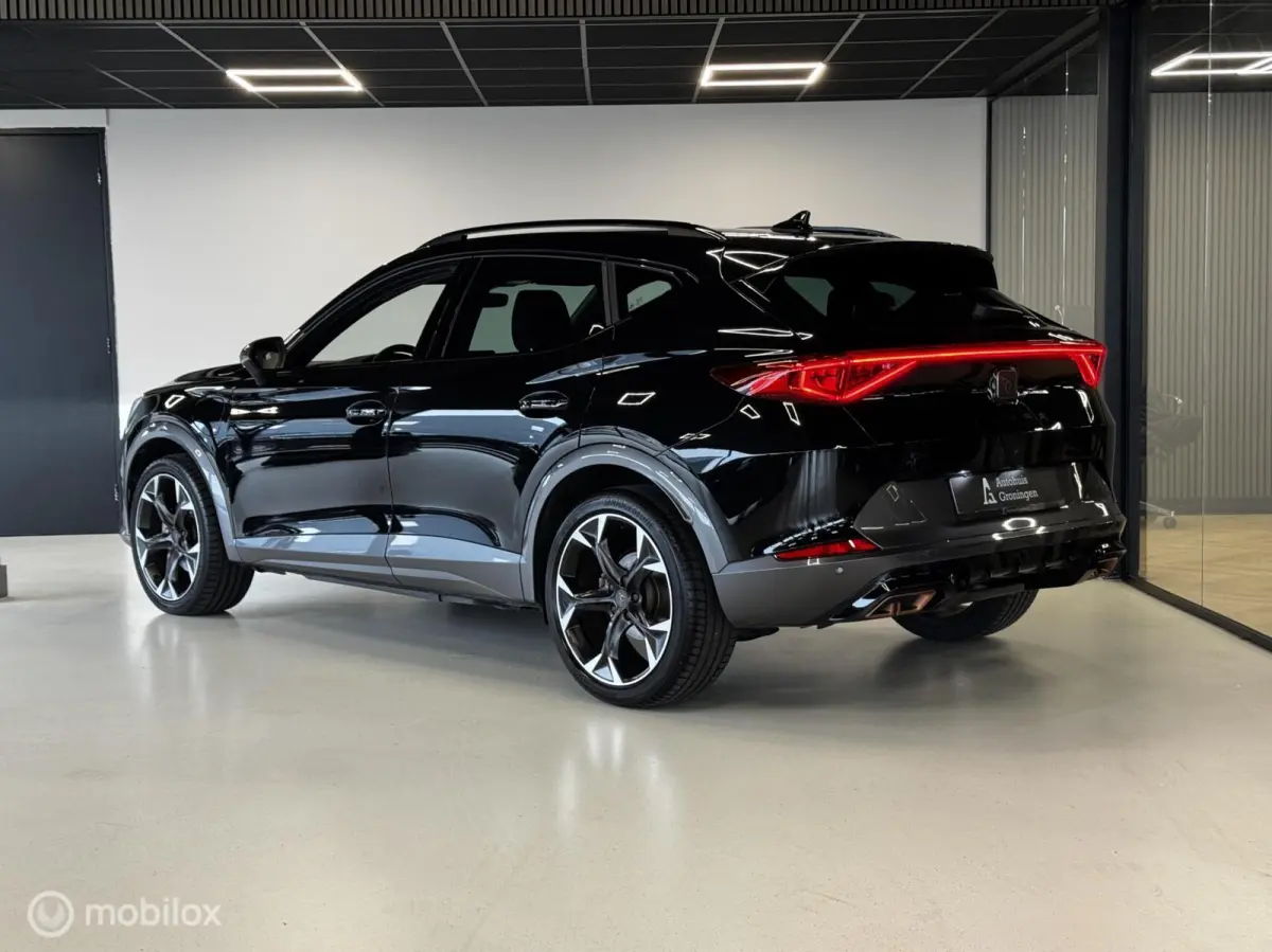 1.4 TSI e-Hybrid Essential | ACC | Camera | Keyless | 19” LM
