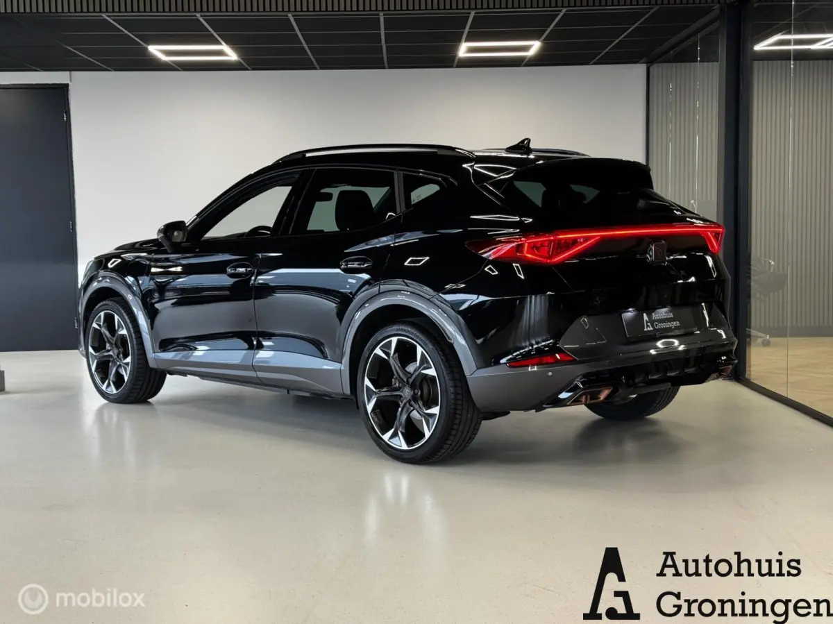 1.4 TSI e-Hybrid Essential | ACC | Camera | Keyless | 19” LM