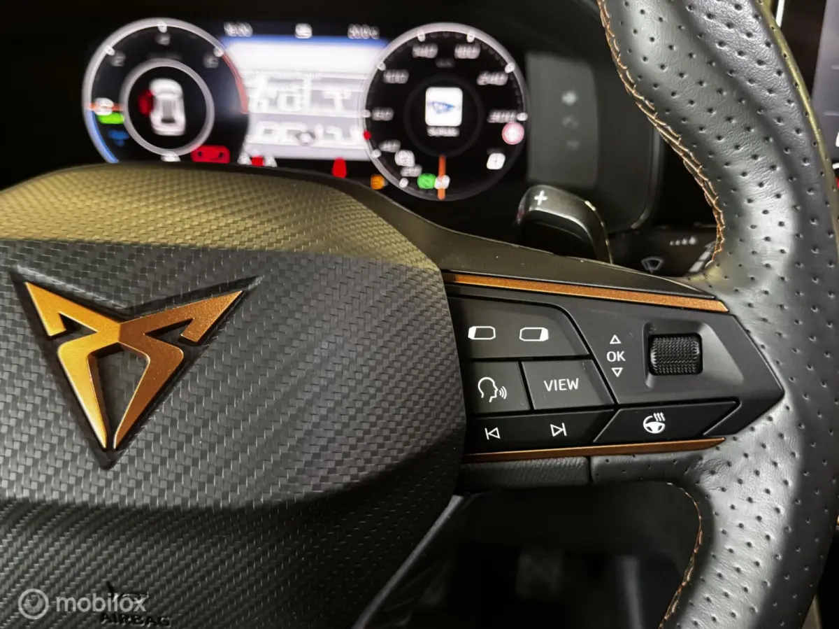 1.4 TSI e-Hybrid Essential | ACC | Camera | Keyless | 19” LM