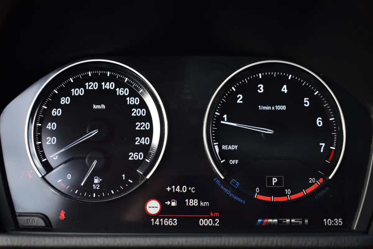 M -SPORT M35iA 306PK HIGH EXECUTIVE M-SPORT HARMAN-KARDON/CAMERA/PANORAMADAK