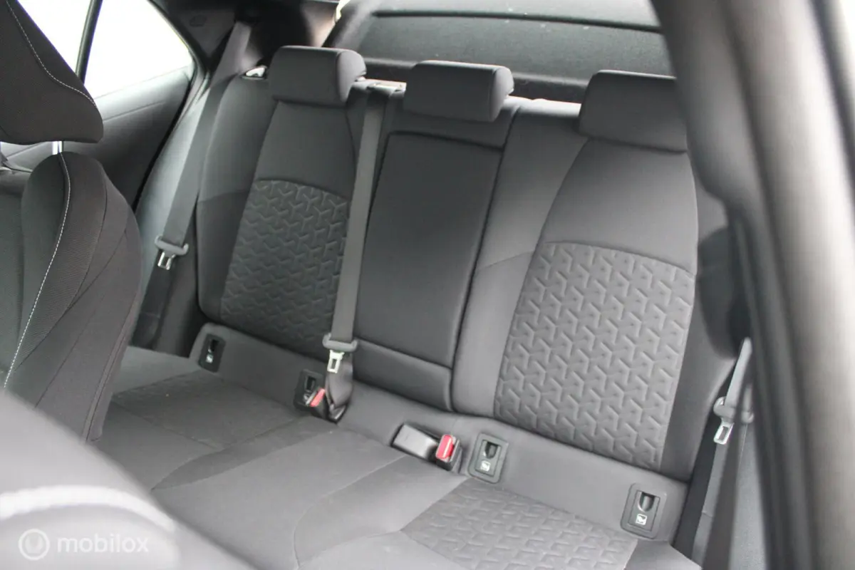 1.8 Hybrid Business |NL Auto | 1e Eigenaar | Boekjes Apple Carplay/Android Auto.