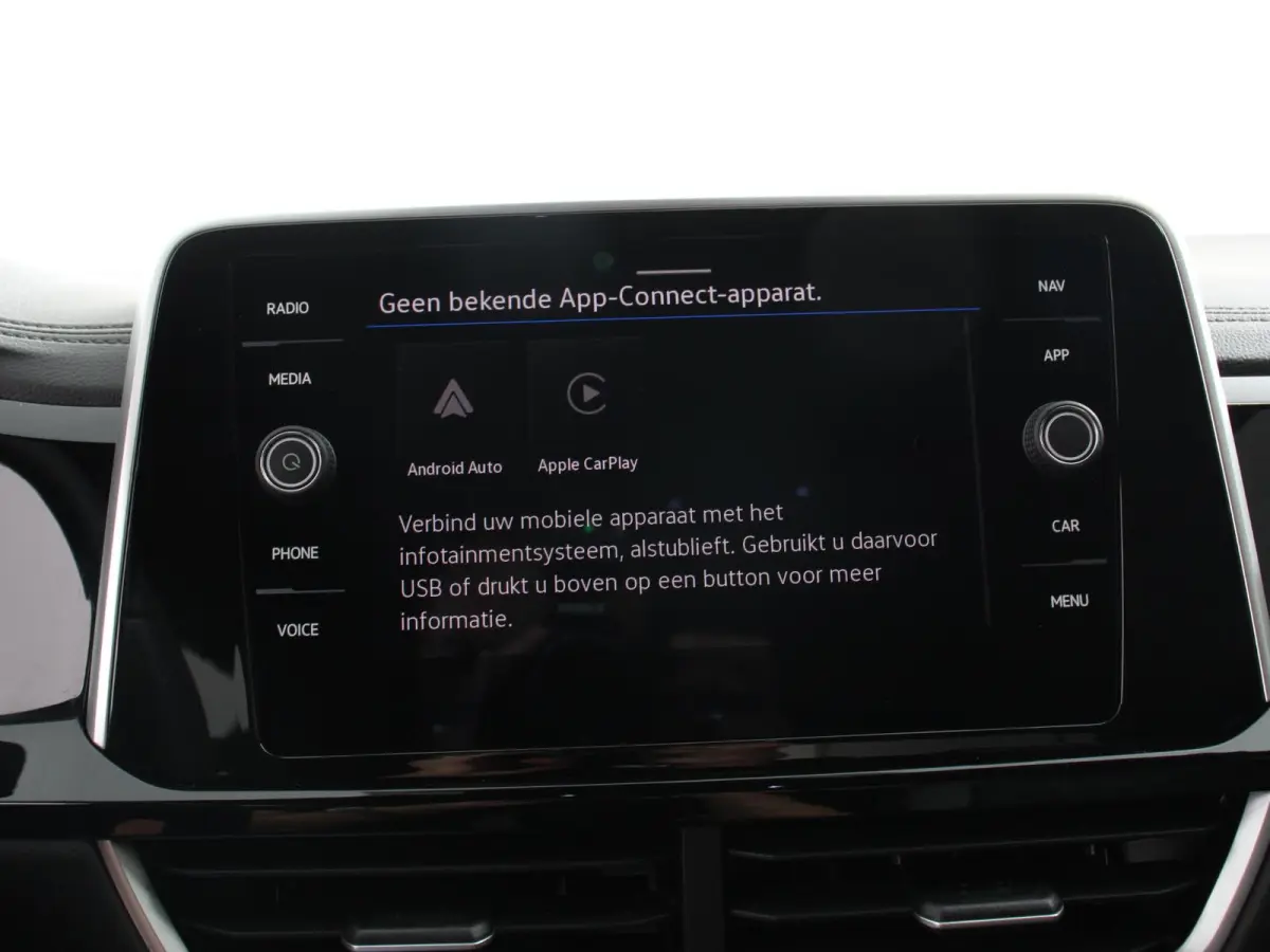 1.5 eTsi R-Line Edition Automaat Navigatie Apple Carplay/Android Auto Camera Parkeersensoren Adaptive Cruise Control Stoelverwarming Virtual Cockpit Elektrische achterklep Getinte ramen Clim