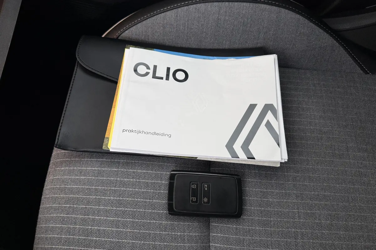 1.0 TCe 90 GPF techno Camera Carplay Cruise