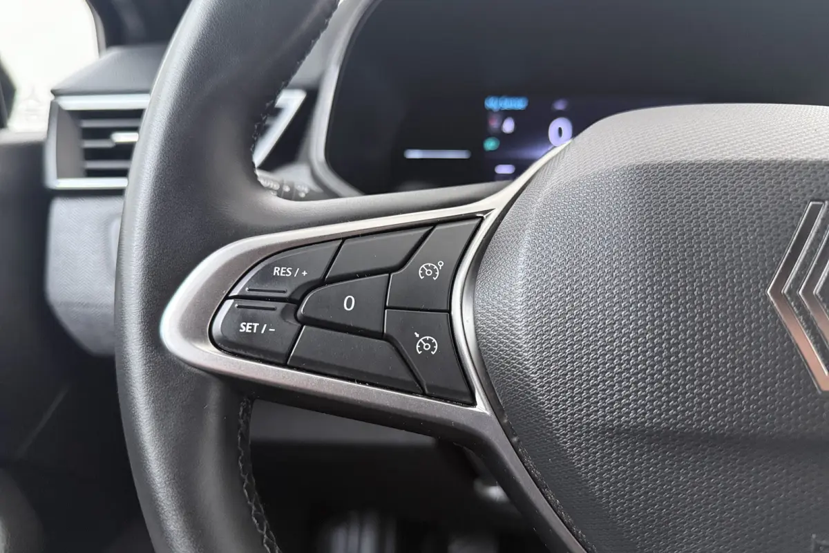 1.0 TCe 90 GPF techno Camera Carplay Cruise