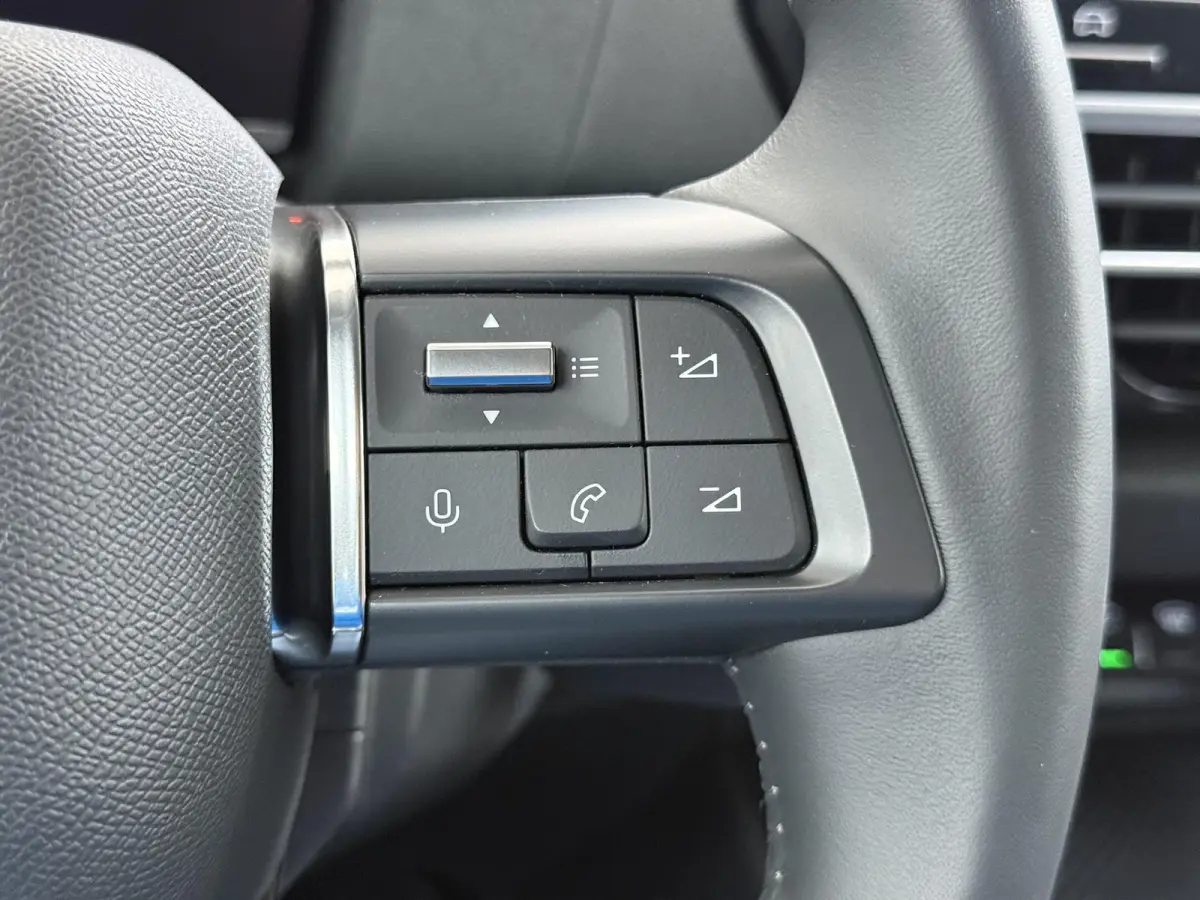 Feel 50 kWh 136pk | Apple Carplay / Android Auto | Camera | Climate Control