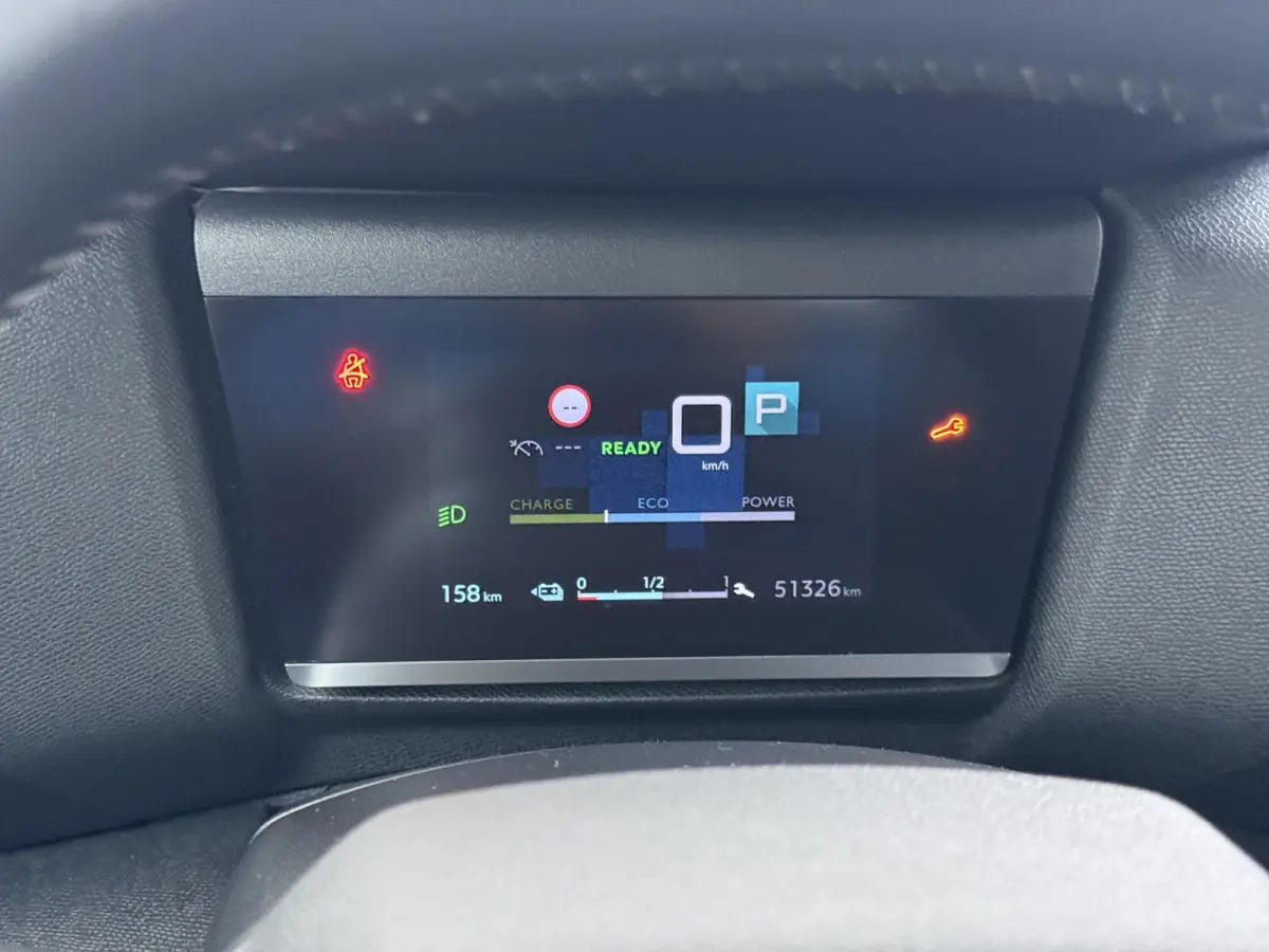 Feel 50 kWh 136pk | Apple Carplay / Android Auto | Camera | Climate Control