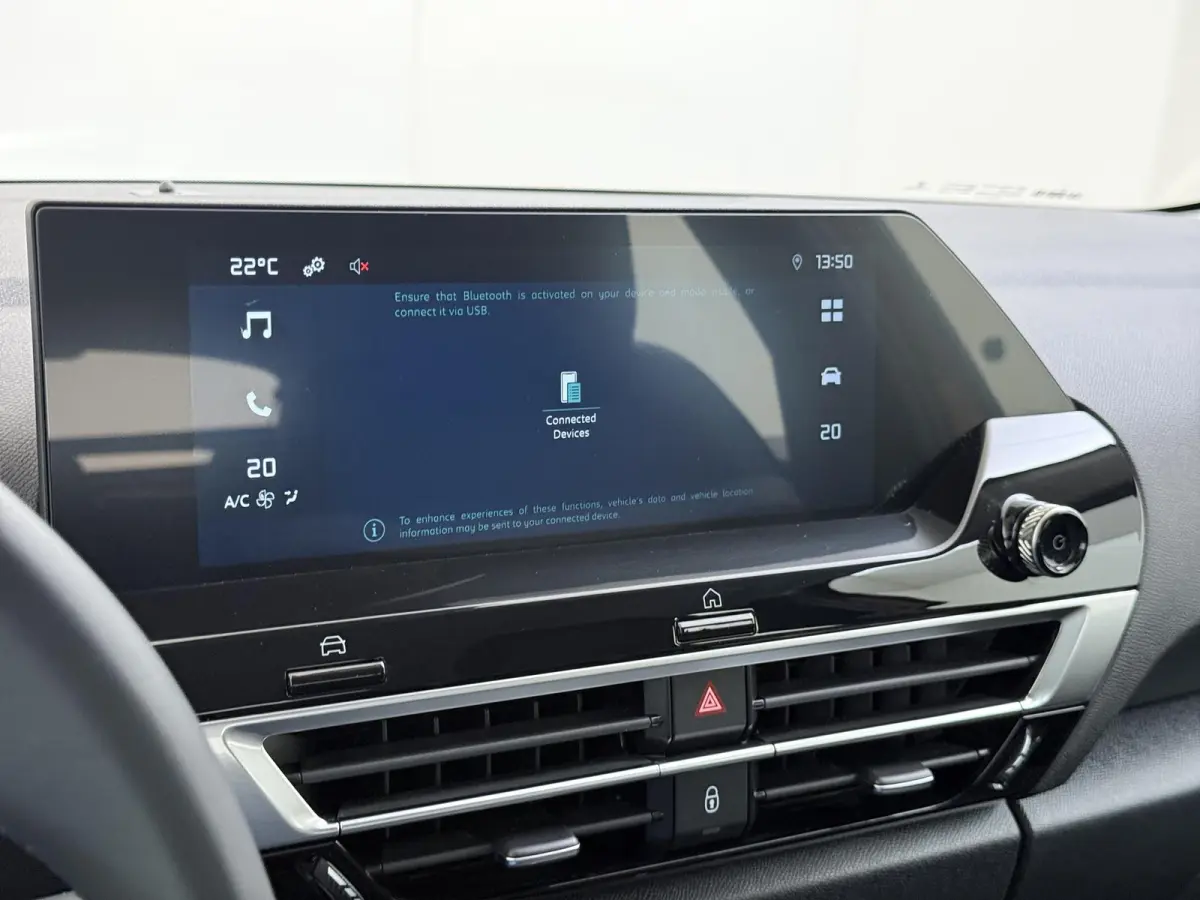 Feel 50 kWh 136pk | Apple Carplay / Android Auto | Camera | Climate Control