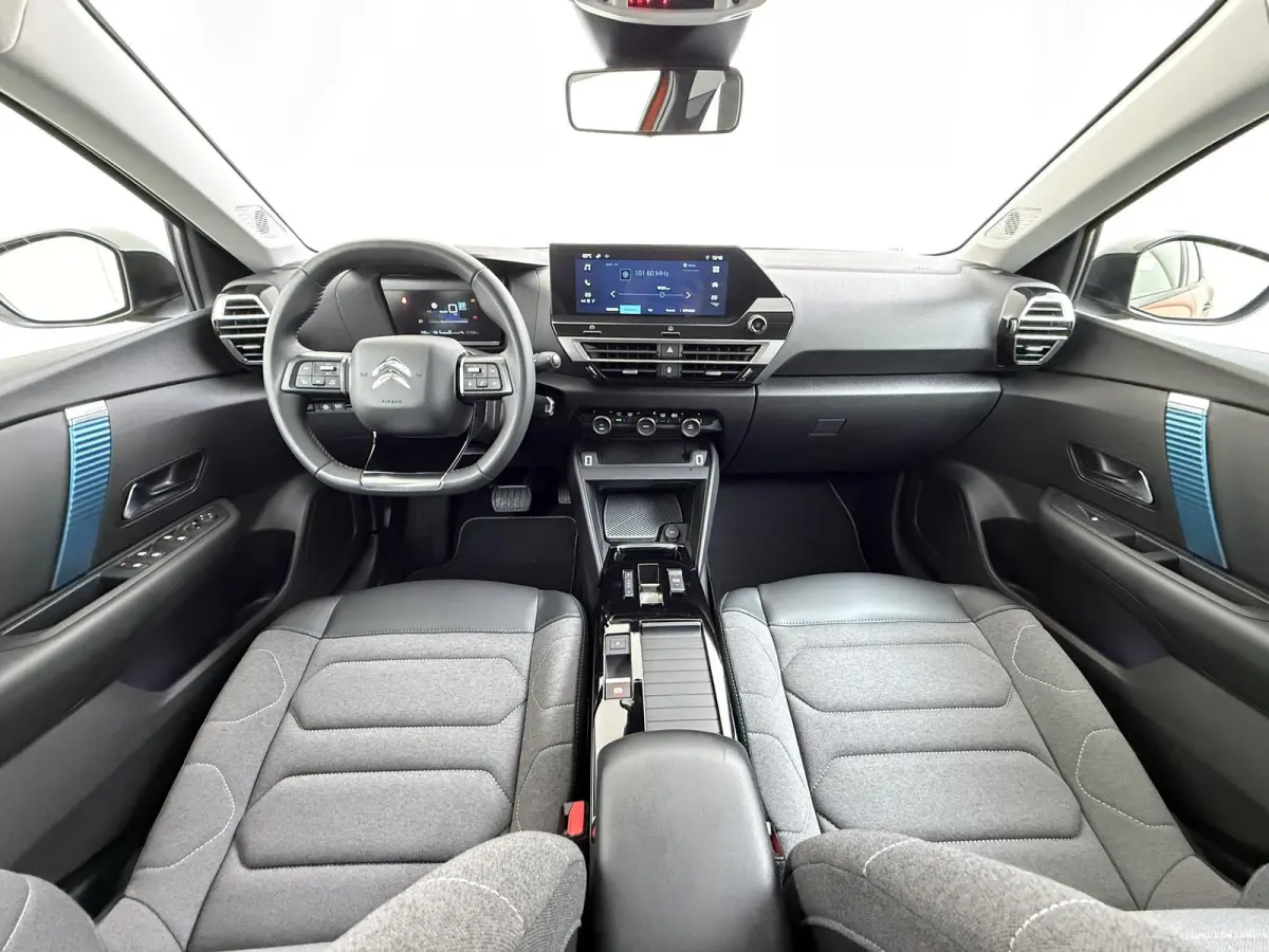 Feel 50 kWh 136pk | Apple Carplay / Android Auto | Camera | Climate Control