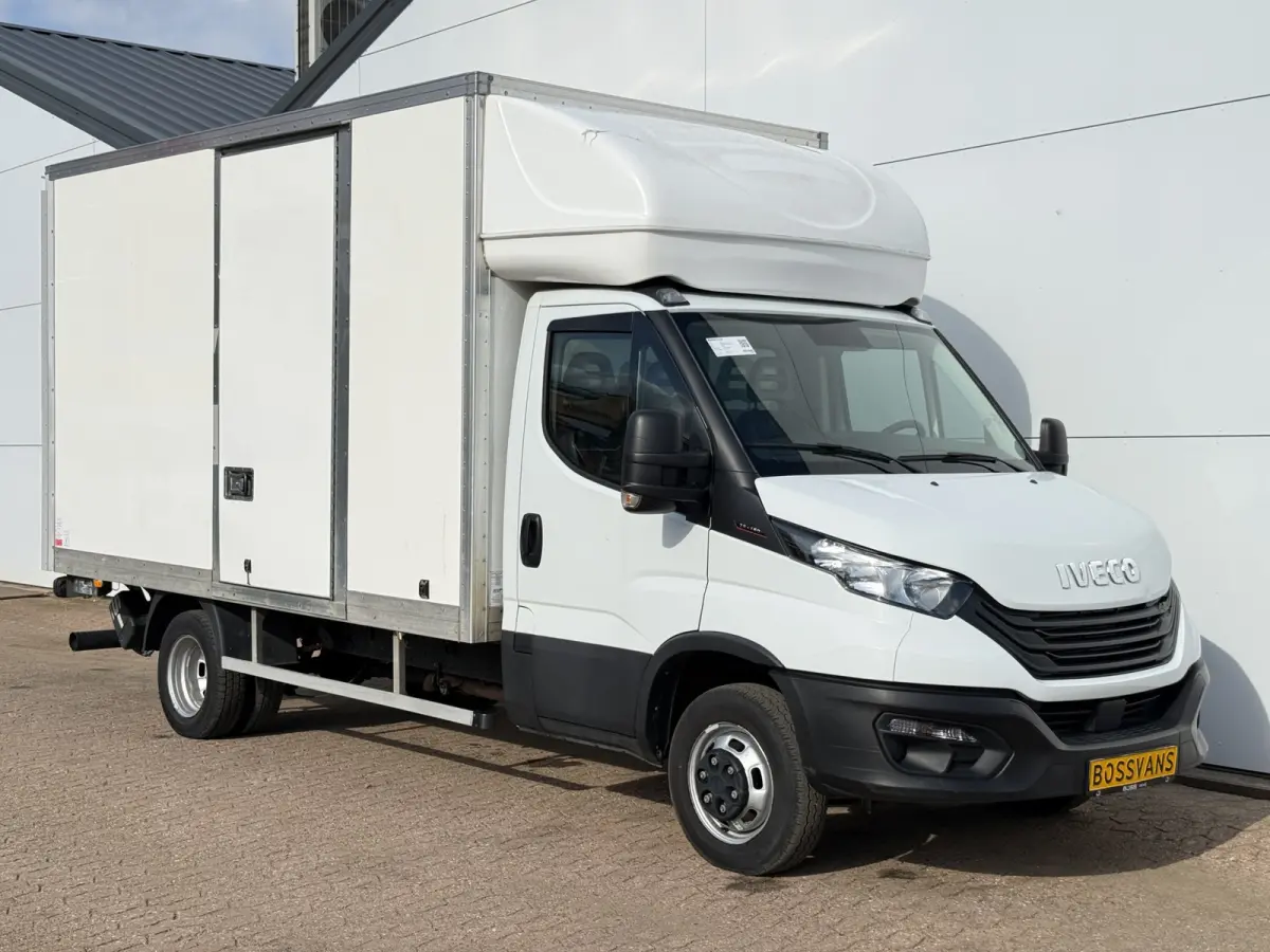35C16 3.0 160PK Bakwagen Laadklep Zijdeur Camera Climate Control Bluetooth Luchtgeveerde stoel Meubelbak Koffer