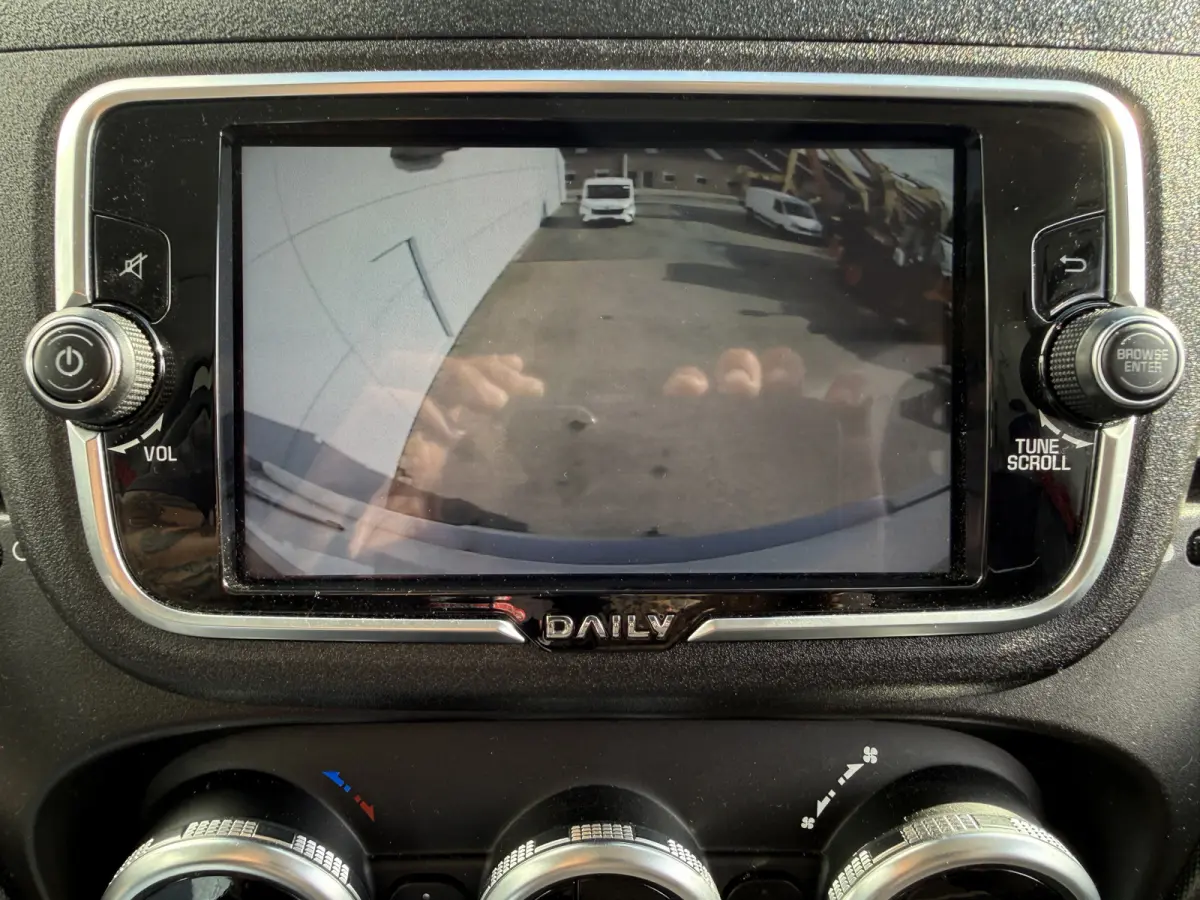 35C16 3.0 160PK Bakwagen Laadklep Zijdeur Camera Climate Control Bluetooth Luchtgeveerde stoel Meubelbak Koffer