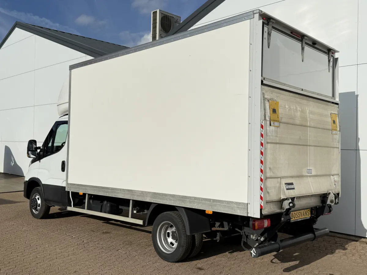 35C16 3.0 160PK Bakwagen Laadklep Zijdeur Camera Climate Control Bluetooth Luchtgeveerde stoel Meubelbak Koffer