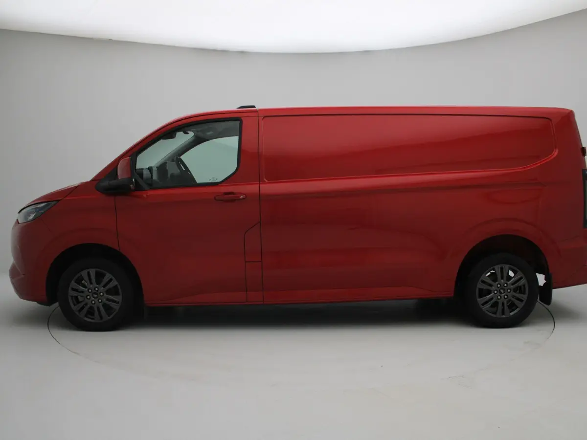 320 2.5 PHEV L2H1 Limited | Toegang tot ZE Zones!!! | Trekhaak | Adaptieve cruise control | Dodehoek detectie |