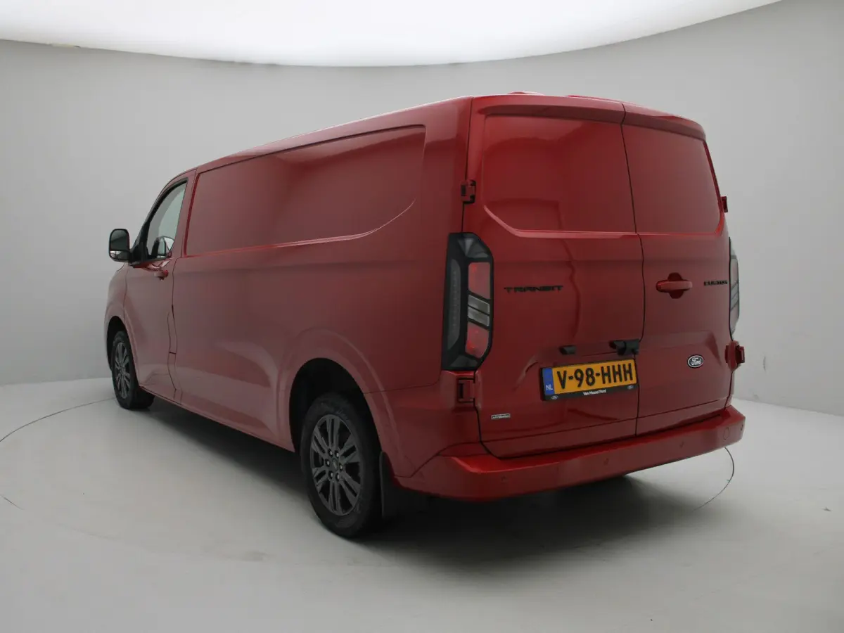 320 2.5 PHEV L2H1 Limited | Toegang tot ZE Zones!!! | Trekhaak | Adaptieve cruise control | Dodehoek detectie |