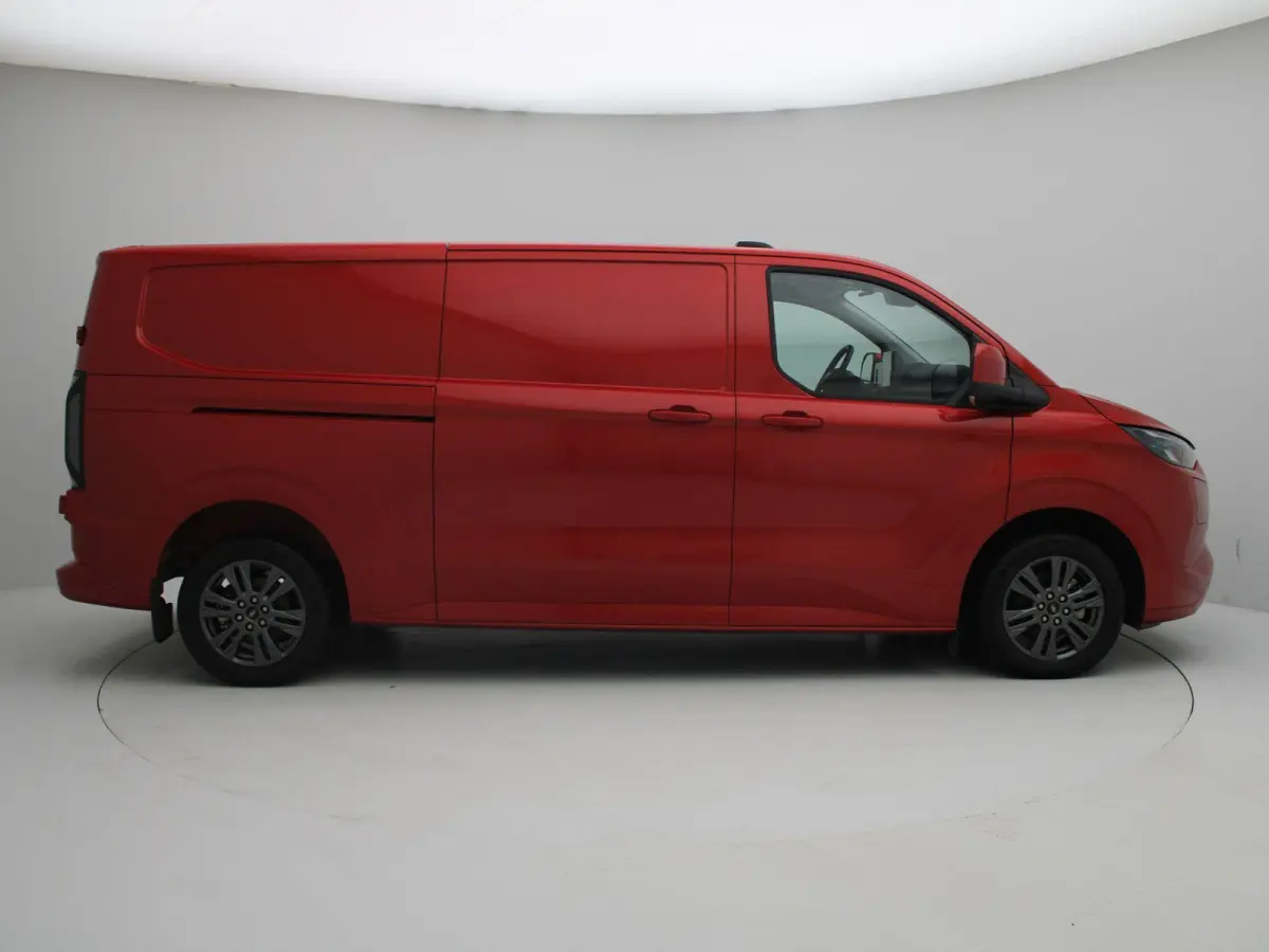 320 2.5 PHEV L2H1 Limited | Toegang tot ZE Zones!!! | Trekhaak | Adaptieve cruise control | Dodehoek detectie |