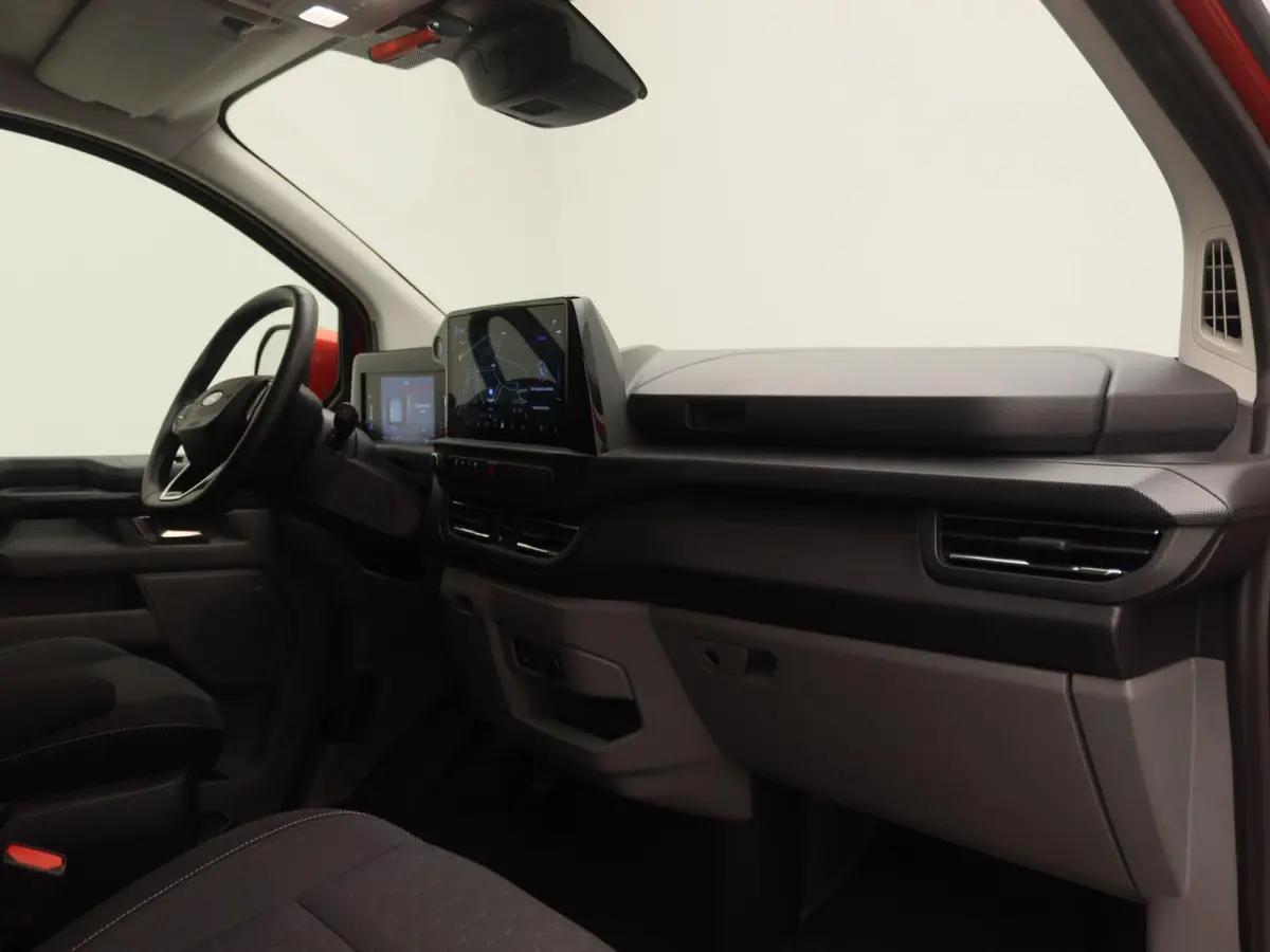 320 2.5 PHEV L2H1 Limited | Toegang tot ZE Zones!!! | Trekhaak | Adaptieve cruise control | Dodehoek detectie |