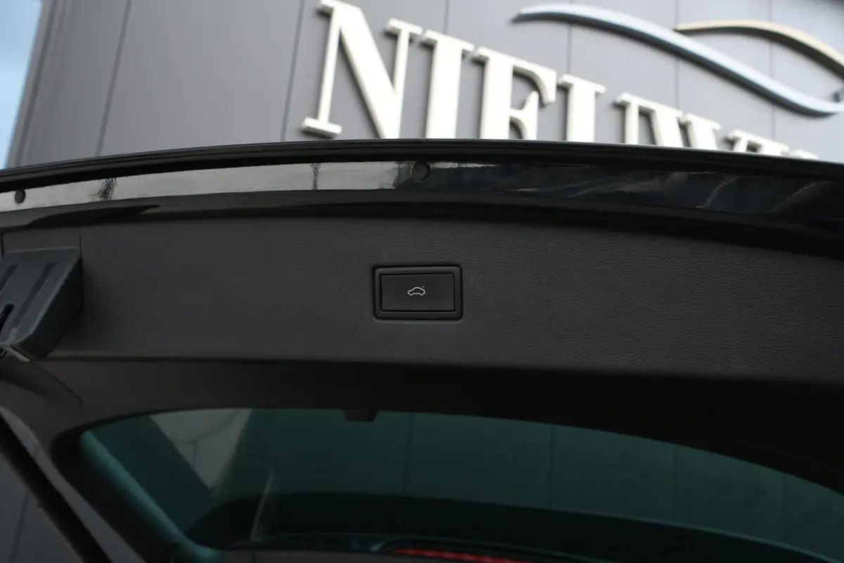1.4 TSI eHybrid R-Line Business+ | SOH 93,6%