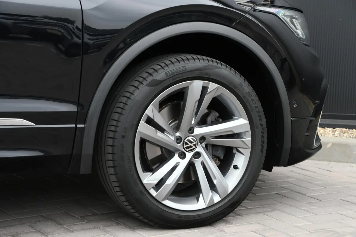 1.4 TSI eHybrid R-Line Business+ | SOH 93,6%