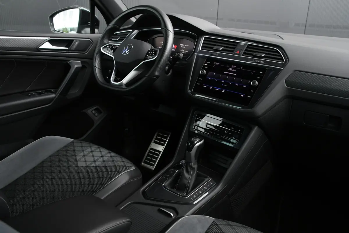 1.4 TSI eHybrid R-Line Business+ | SOH 93,6%