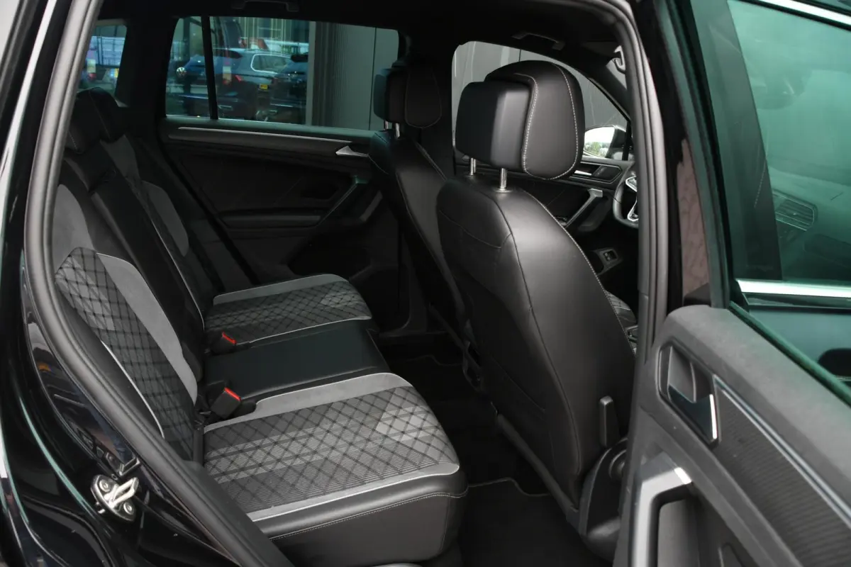 1.4 TSI eHybrid R-Line Business+ | SOH 93,6%