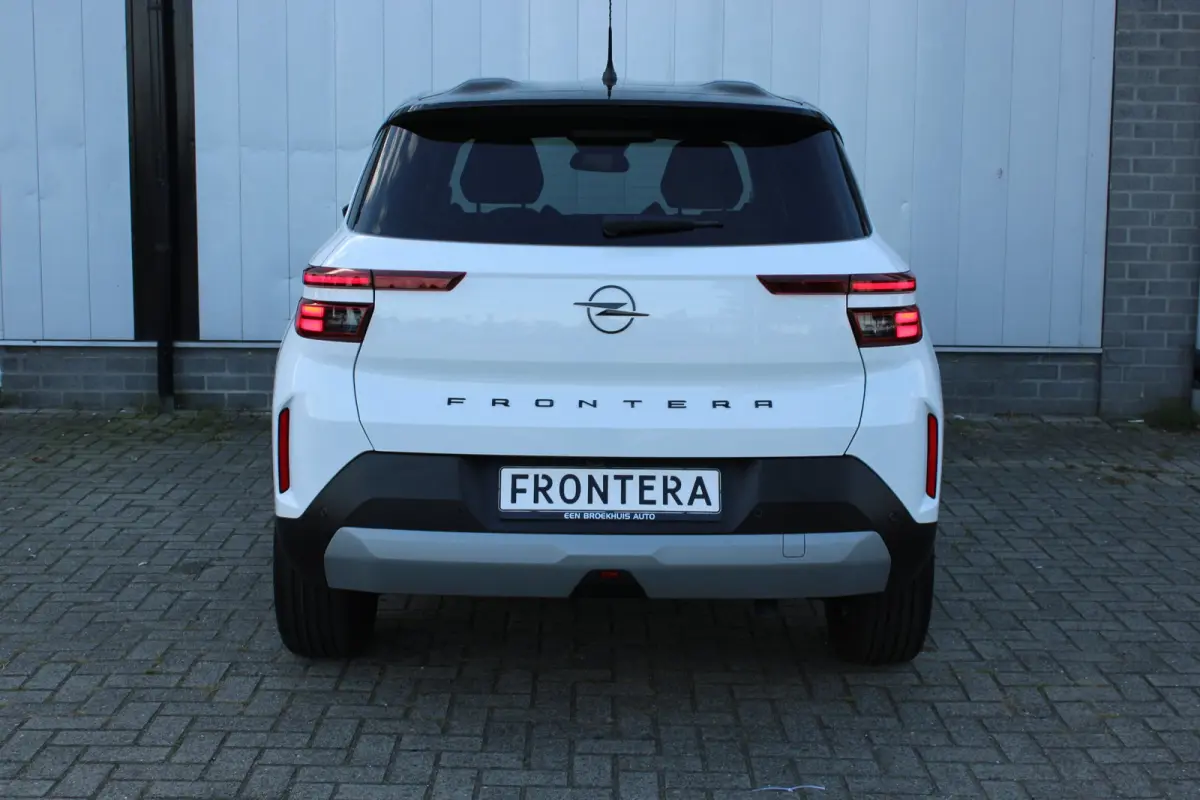 GS | 17" Lichtmetalen velgen in Zwart met 215/60 R17 banden | Achteruitrijcamera | Dode hoek waarschuwing