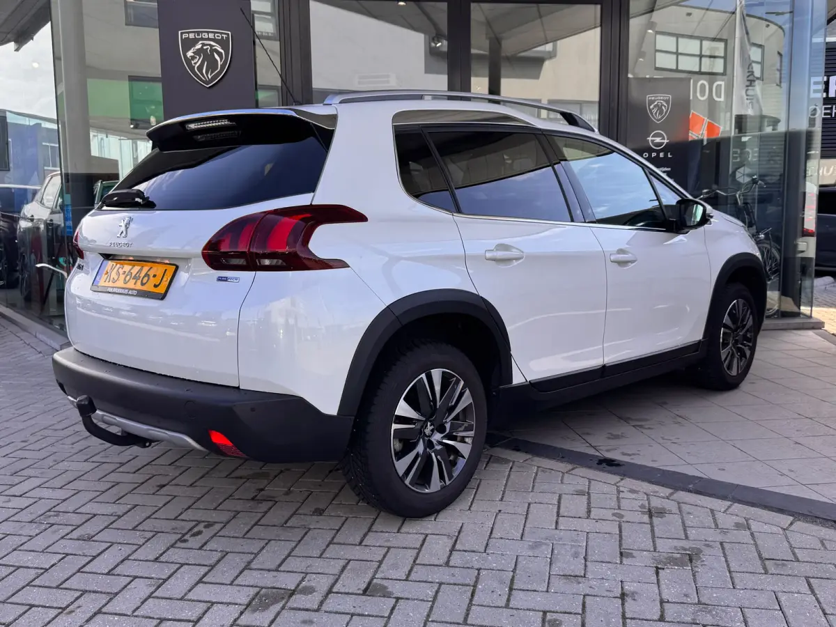 1.2 110PK Allure | Uniek Lage KM-stand | Trekhaak | Panoramadak | Navigatie | DAB | Apple Carplay | | Electronic climate controle | Elektrische ramen voor en achter | LED dagrijverlichting