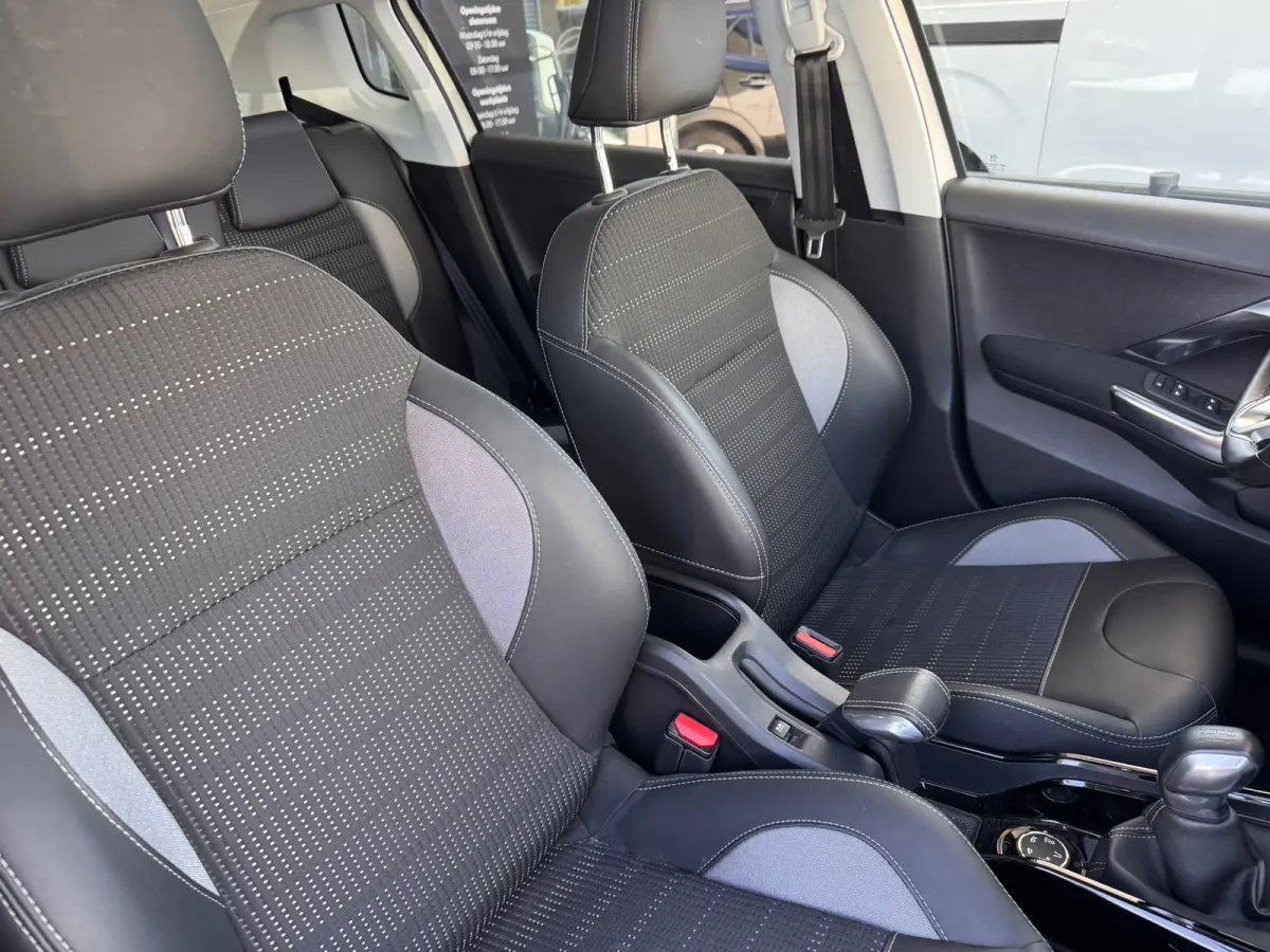 1.2 110PK Allure | Uniek Lage KM-stand | Trekhaak | Panoramadak | Navigatie | DAB | Apple Carplay | | Electronic climate controle | Elektrische ramen voor en achter | LED dagrijverlichting