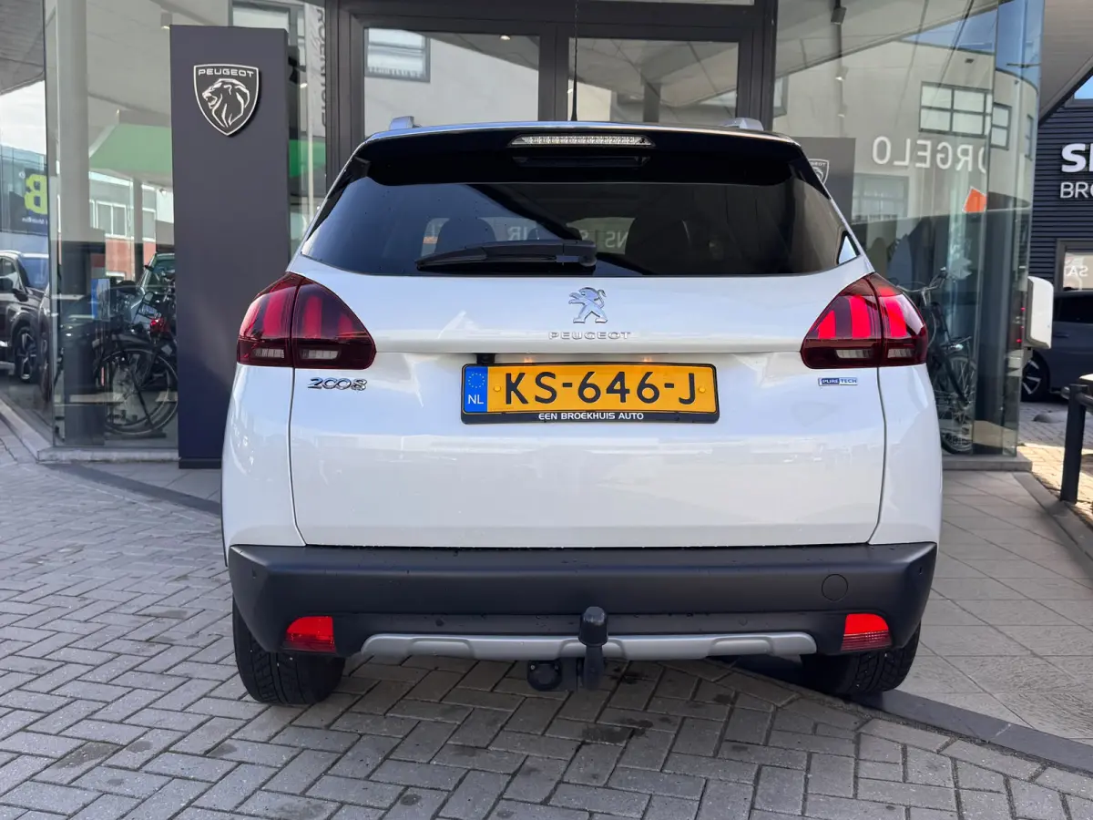 1.2 110PK Allure | Uniek Lage KM-stand | Trekhaak | Panoramadak | Navigatie | DAB | Apple Carplay | | Electronic climate controle | Elektrische ramen voor en achter | LED dagrijverlichting