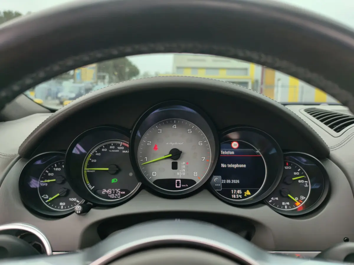 3.0 S E-Hybrid / NAP / PANO / LEER / EXPORT /