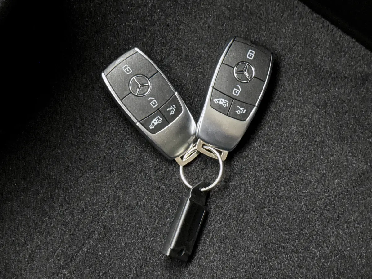 300d L2 Exclusive Marge (BTW & BPM-vrij) 6-zitplaatsen Memory seats Burmester Luchtvering Nappa Leder