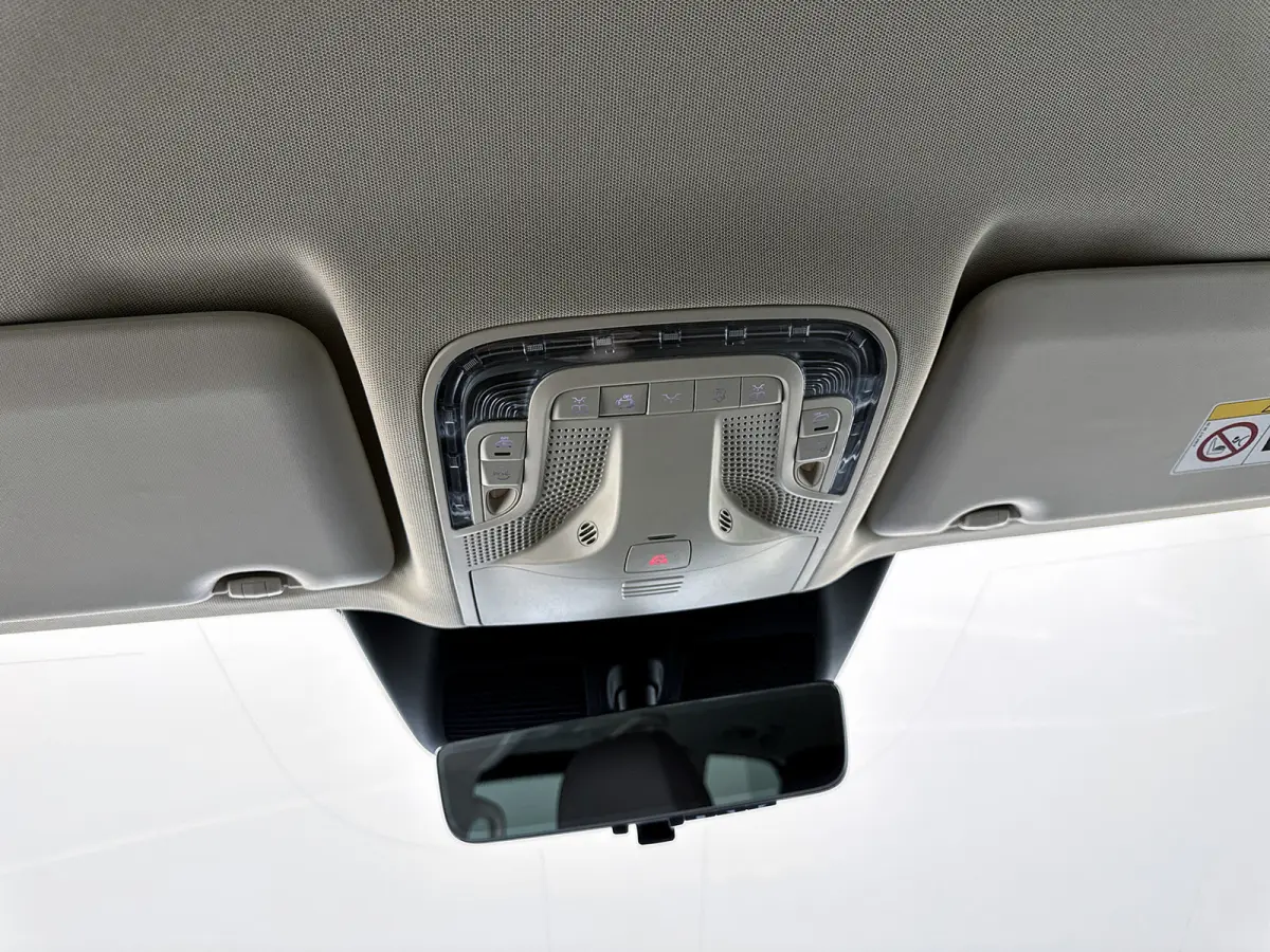 300d L2 Exclusive Marge (BTW & BPM-vrij) 6-zitplaatsen Memory seats Burmester Luchtvering Nappa Leder