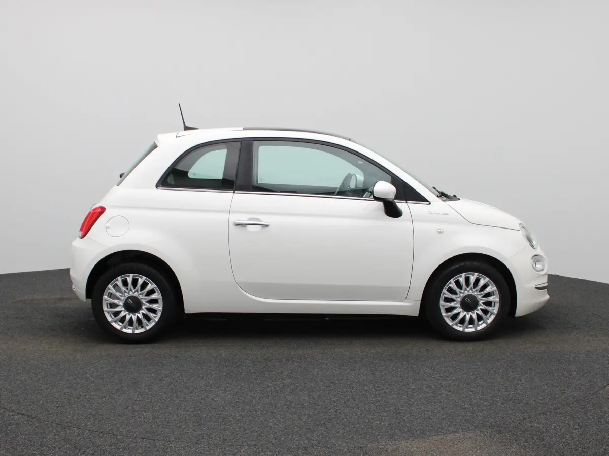 1.0 Hybrid Dolcevita | Apple Carplay / Android Auto | Cruise Control | Panoramadak | Parkeersensoren | Lichtmetalen Velgen |