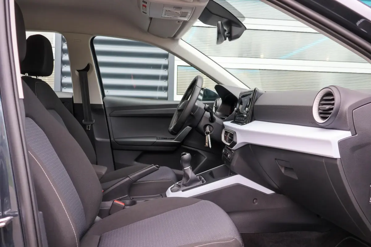 1.0 EcoTSI 95pk Style | DAB | Apple CarPlay/ Android Auto | Parkeersensoren Achter | Cruise Control | Airco Automatische