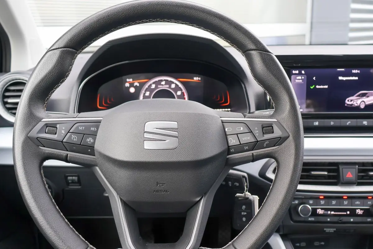 1.0 EcoTSI 95pk Style | DAB | Apple CarPlay/ Android Auto | Parkeersensoren Achter | Cruise Control | Airco Automatische
