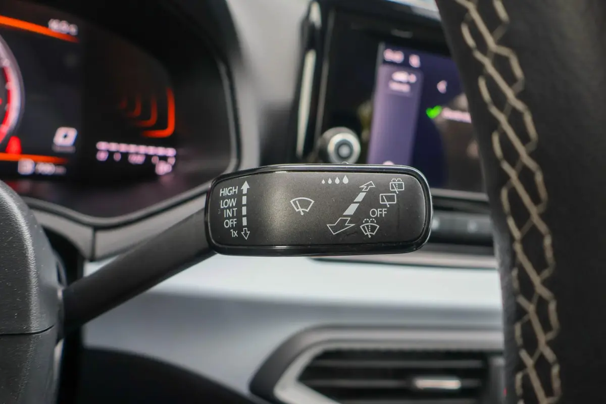1.0 EcoTSI 95pk Style | DAB | Apple CarPlay/ Android Auto | Parkeersensoren Achter | Cruise Control | Airco Automatische