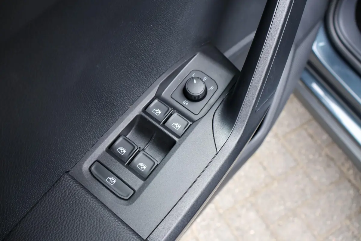 1.0 EcoTSI 95pk Style | DAB | Apple CarPlay/ Android Auto | Parkeersensoren Achter | Cruise Control | Airco Automatische