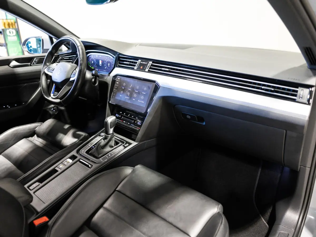 1.4 TSI PHEV GTE Business SOH 94% / 218pk / NAP / Leder / Achteruitrij camera / IQ LED /
