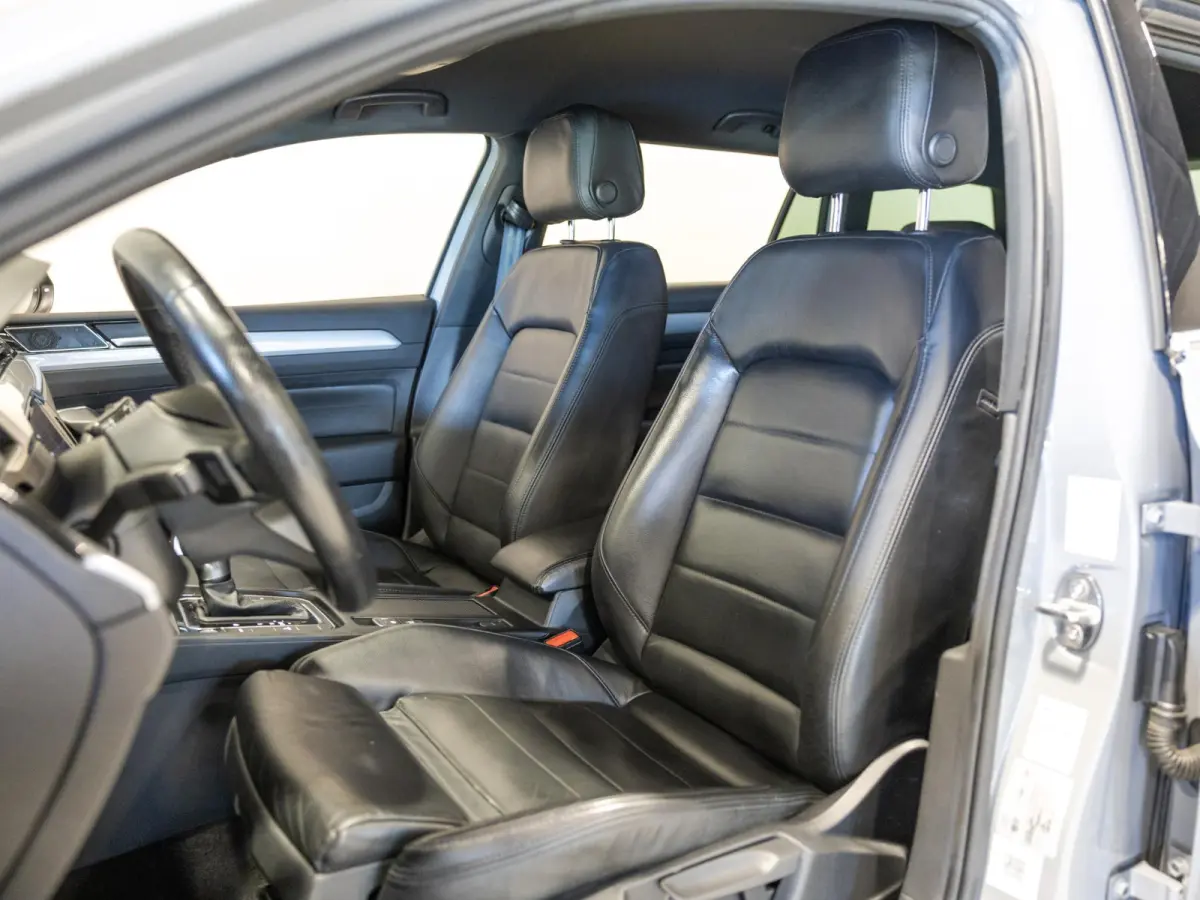 1.4 TSI PHEV GTE Business SOH 94% / 218pk / NAP / Leder / Achteruitrij camera / IQ LED /