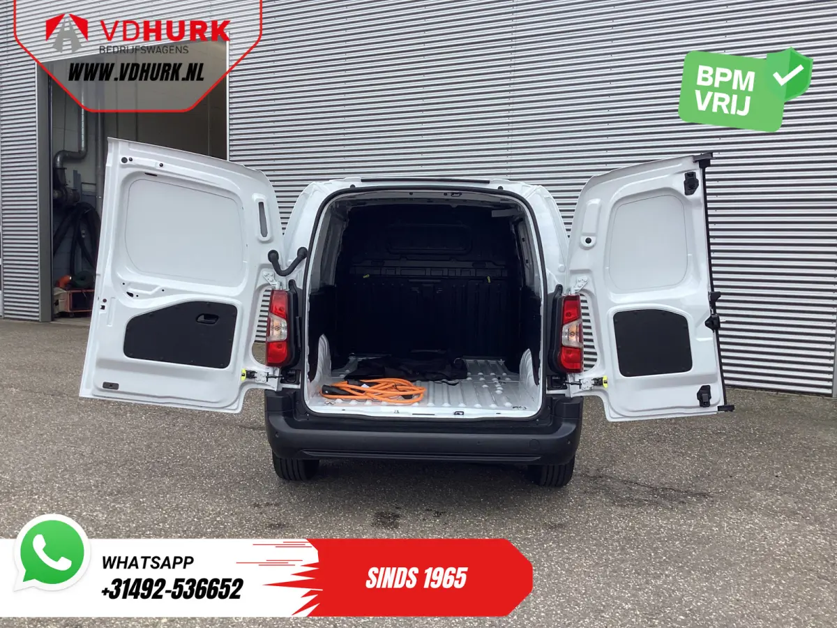 e-ProAce 50 kWh 320 km WLTP L2 3Pers./ LED/ Standkachel/ Stoelverw./ Stuurverw./ Carplay/ Camera/ PDC/ Cruise/ Airco
