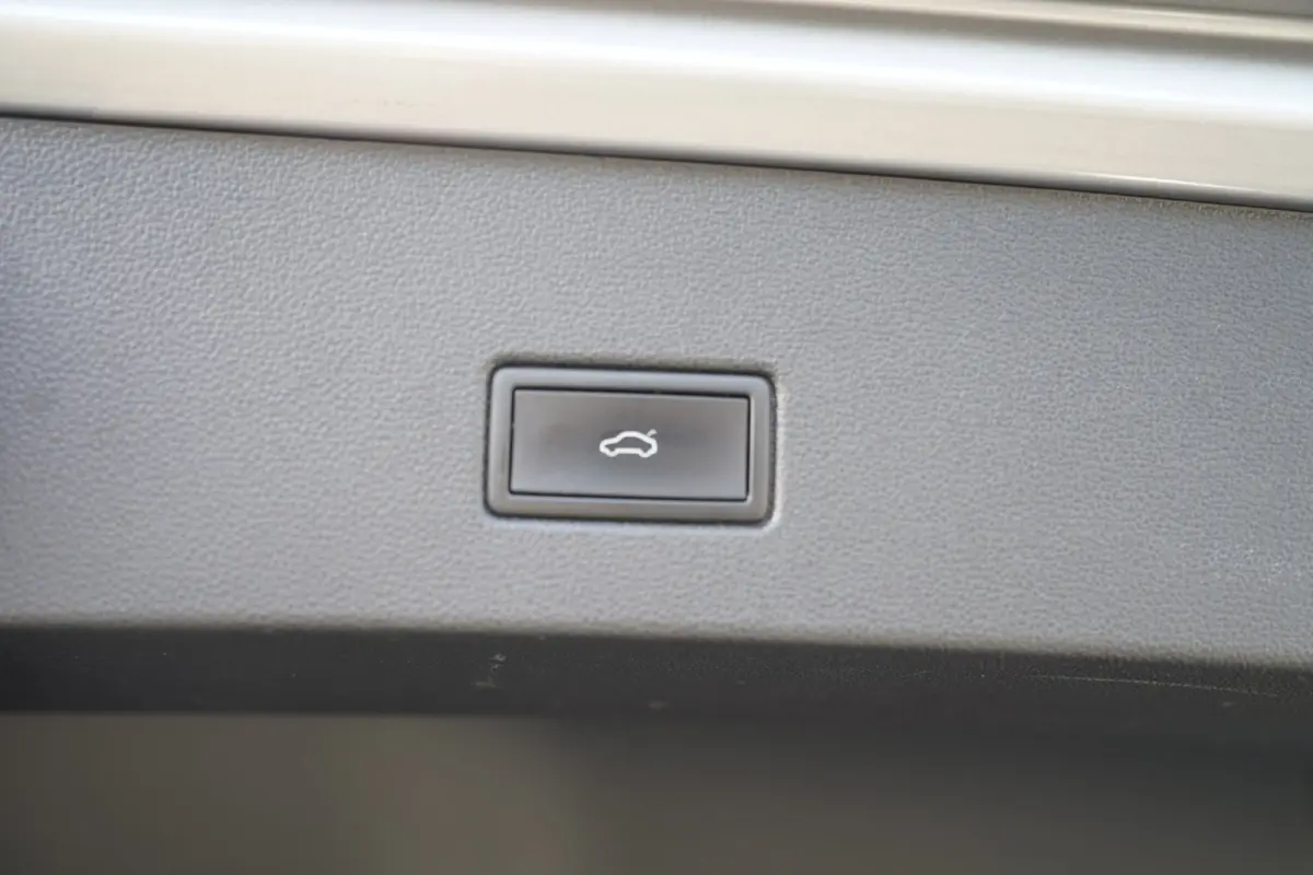 1.5 TSI R-Line DSG Pano Navi Virtual Led Cam Acc Pdc