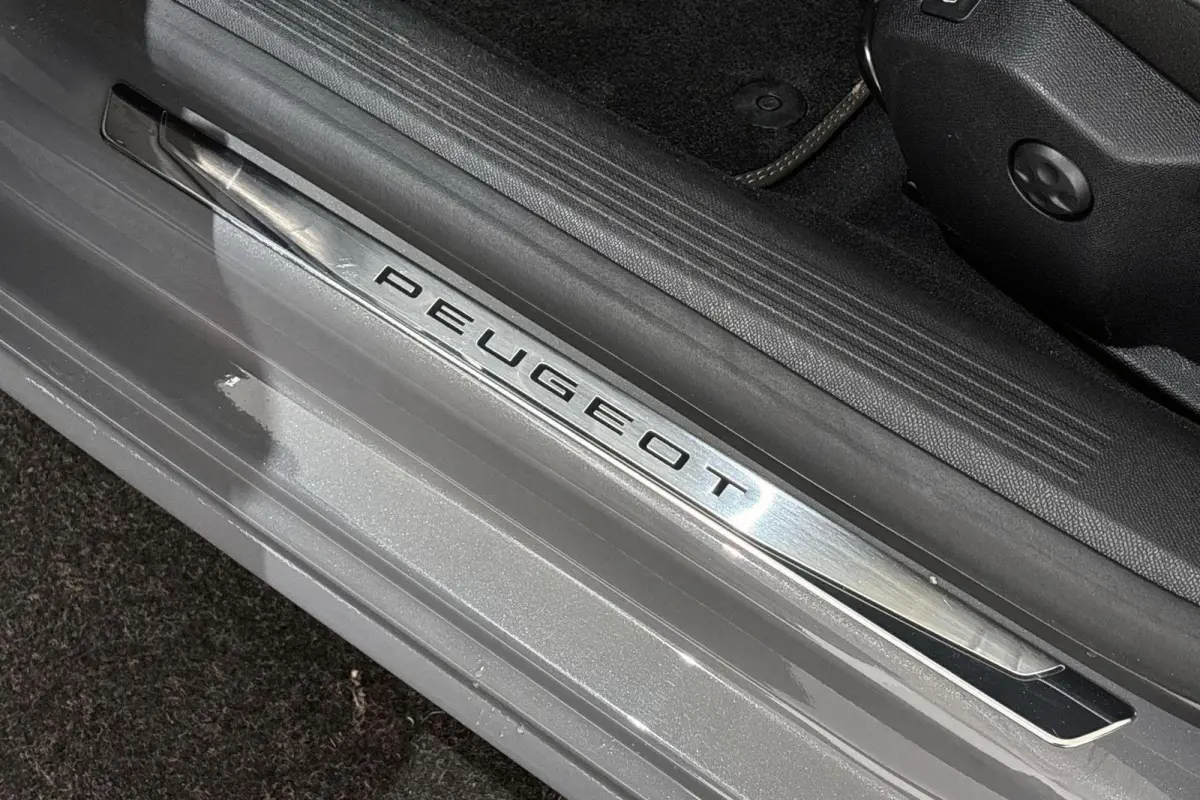 1.6 HYbrid 180 GT SOH 99% Panoramadak FOCAL Stoelverwarming
