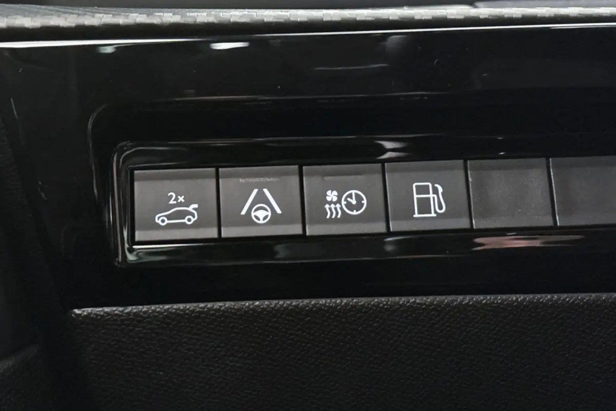 1.6 HYbrid 180 GT SOH 99% Panoramadak FOCAL Stoelverwarming