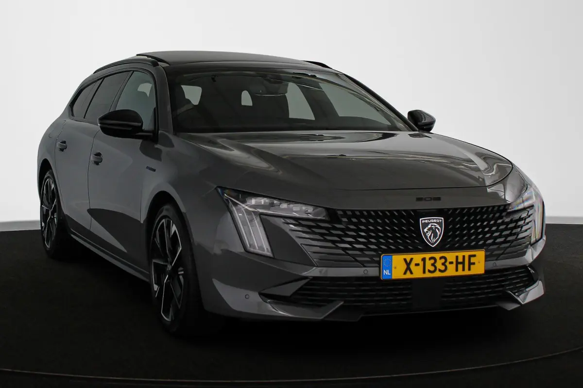1.6 HYbrid 180 GT SOH 99% Panoramadak FOCAL Stoelverwarming
