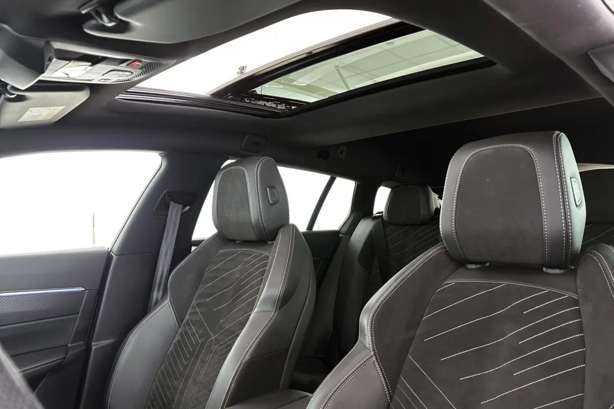1.6 HYbrid 180 GT SOH 99% Panoramadak FOCAL Stoelverwarming