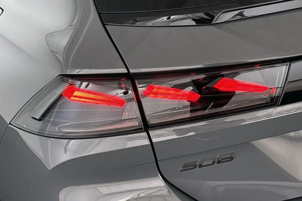 1.6 HYbrid 180 GT SOH 99% Panoramadak FOCAL Stoelverwarming