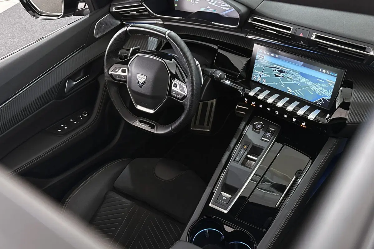 1.6 HYbrid 180 GT SOH 99% Panoramadak FOCAL Stoelverwarming