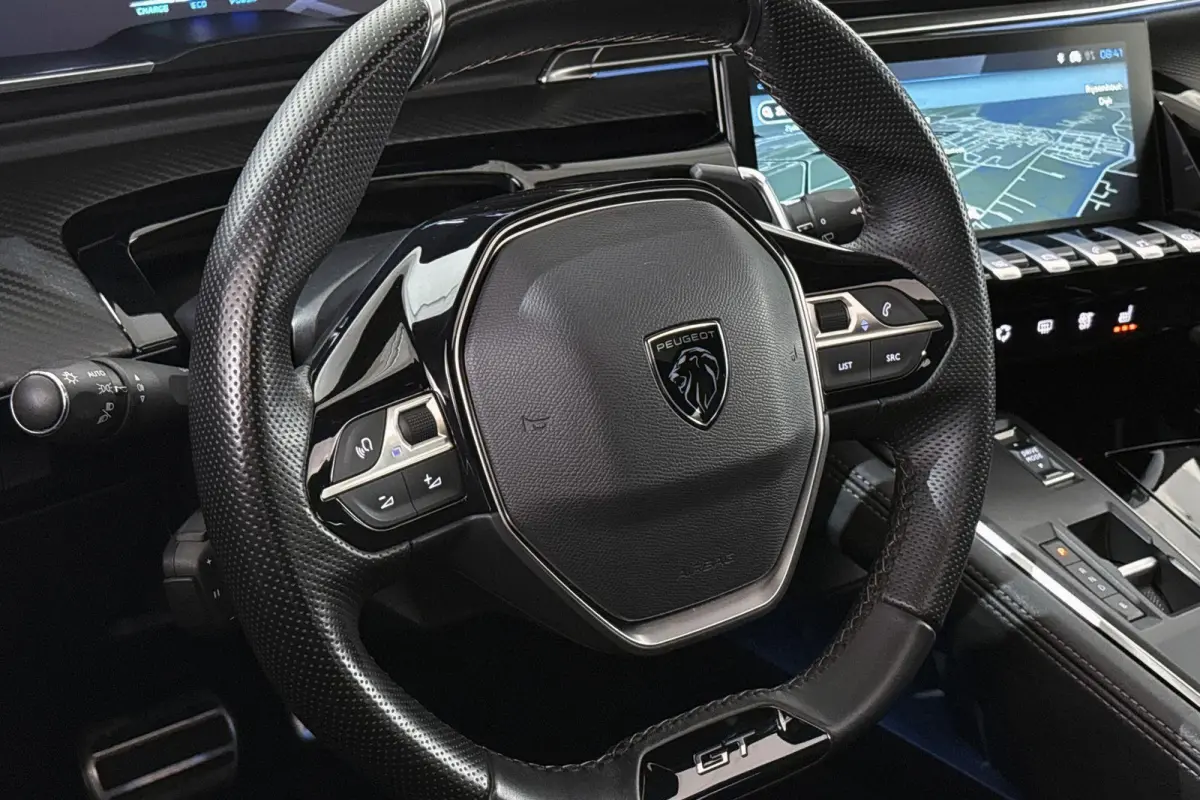 1.6 HYbrid 180 GT SOH 99% Panoramadak FOCAL Stoelverwarming