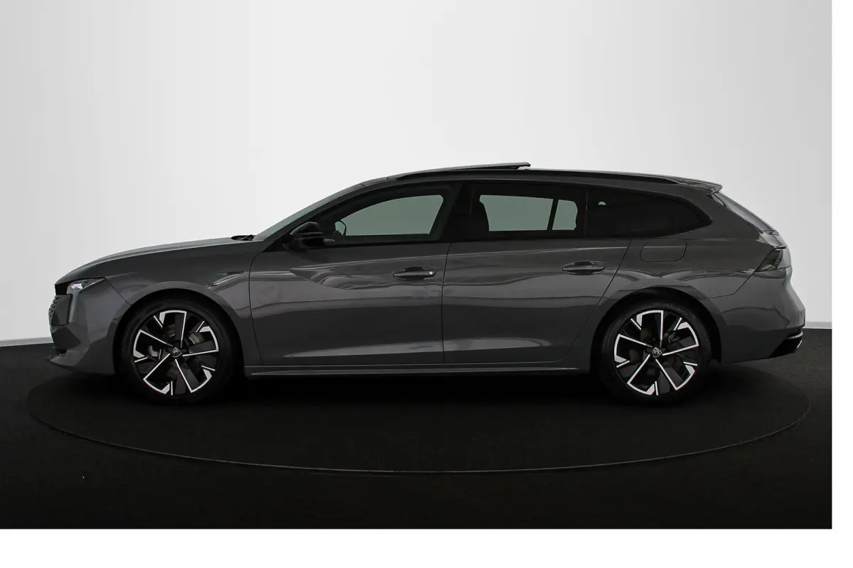 1.6 HYbrid 180 GT SOH 99% Panoramadak FOCAL Stoelverwarming