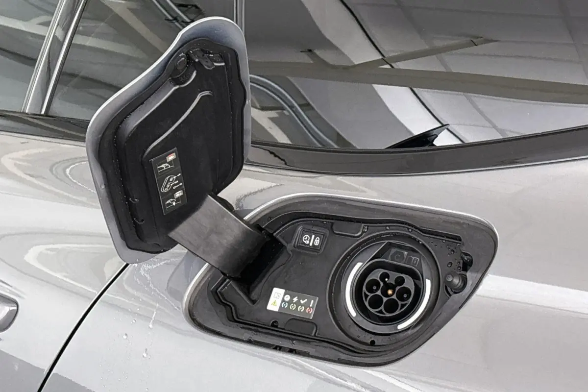 1.6 HYbrid 180 GT SOH 99% Panoramadak FOCAL Stoelverwarming